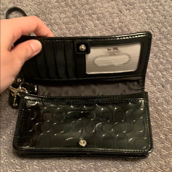 Coach wristlet - Picture 2 of 3